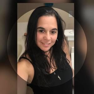 Meet your Posher, Yanira